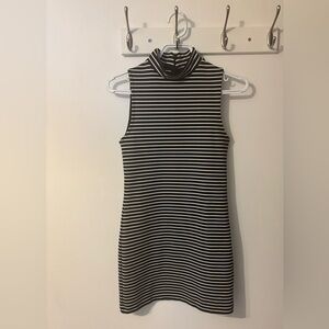 TOPSHOP Women Fashion Black &White Striped Sleeveless Mini Dress Size 4